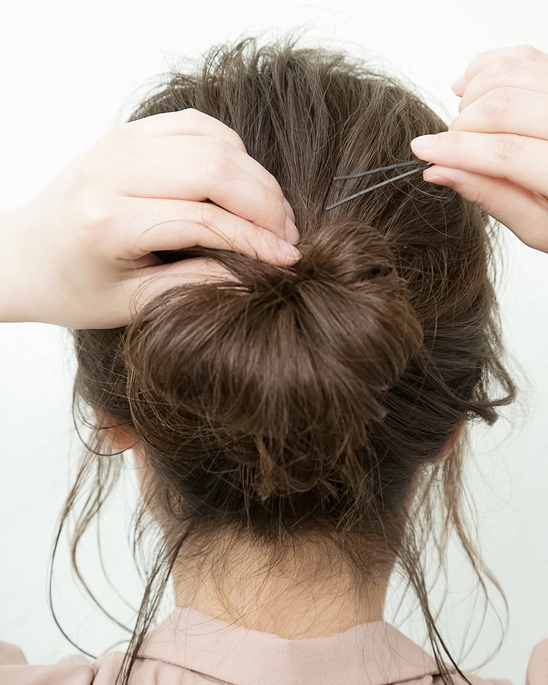 小顔効果も狙えてアカ抜けて見える めがねに合うヘアアレンジ