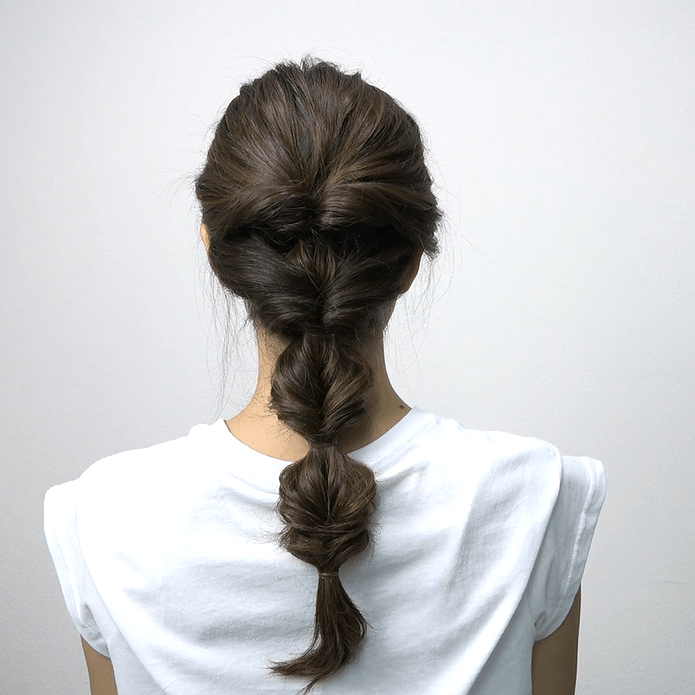 ロングヘアにおすすめ♪くるりんぱ4つで作る簡単まとめ髪BACK