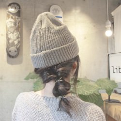 『ヒロイン失格』の桐谷美玲みたいにニット帽をかぶって髪も可愛く♪ ヘアアレンジ ミディアムヘア