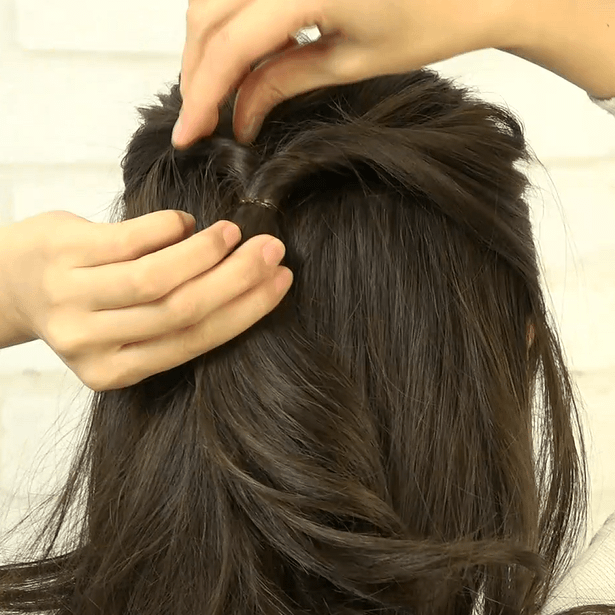 くるりんぱ3回でできる！簡単アップヘア1