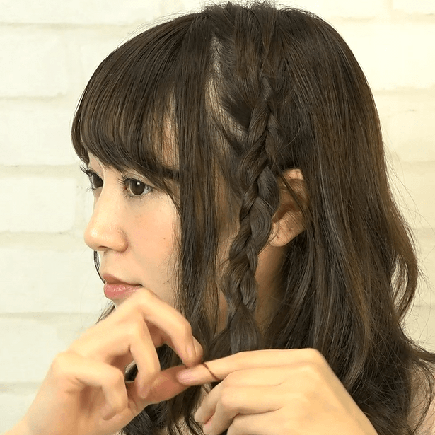 ミディアムヘアにおすすめ！ミックス編みアレンジ2