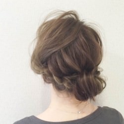 三つ編み×クルリンロール☆こなれ感抜群のアップスタイルアレンジ　ヘアアレンジ　ロングヘア
