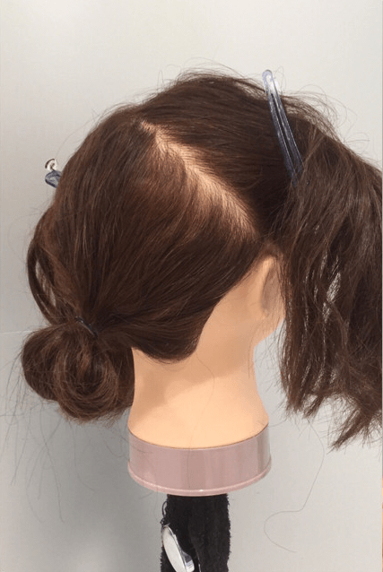 くせ毛をオシャレに！ウェーブヘアを活かしたボブのアップスタイル2