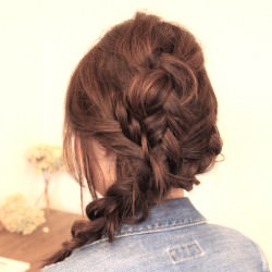 編み込みサイドアレンジで女っぽく♪　ヘアアレンジ　ロングヘア