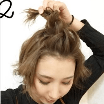 ウェーブヘアでねじりアレンジ♪2