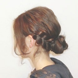 低めが大人っぽい!こなれお団子 ヘアアレンジ ロングヘア
