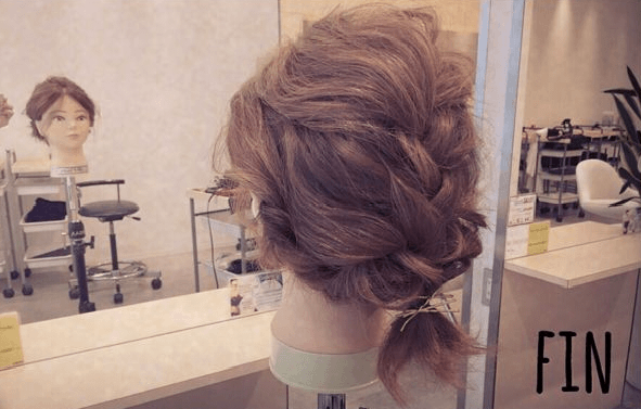 ショートヘアでもできる！抜け感のあるふわふわまとめ髪☆TOP