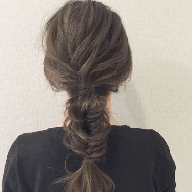 真似したくなる♪フィッシュボーンヘアアレンジTOP