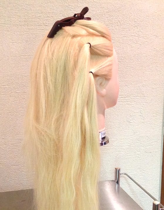 結んだゴムをあえて隠さない！簡単ダンサー風ヘアアレンジ♪2