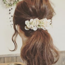 あえて崩して柔らかい印象に☆ふわっとポニーテール　ヘアアレンジ　ロングヘア