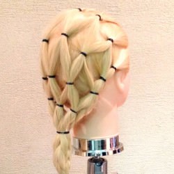 結んだゴムをあえて隠さない!簡単ダンサー風ヘアアレンジ♪ ヘアアレンジ ロングヘア