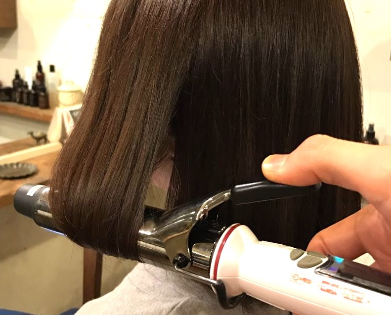 ショートヘアでも簡単！無造作感漂うスタイルの作り方2