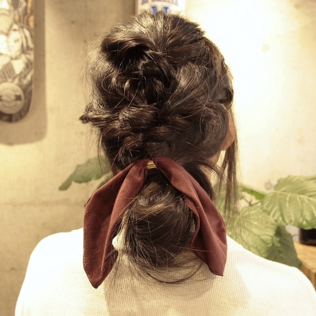 ロングヘアをふんわりまとめるだけ☆コンパクトヘアアレンジ！完成