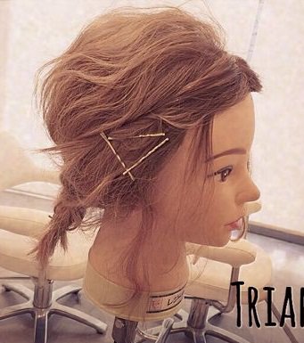 ショートヘアにおすすめ！ゴールドのピンを使った可愛いアレンジ完成