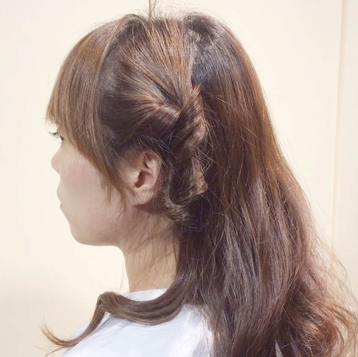 くるりんぱで作る簡単なオシャレなひとつ結びヘアアレンジ☆3