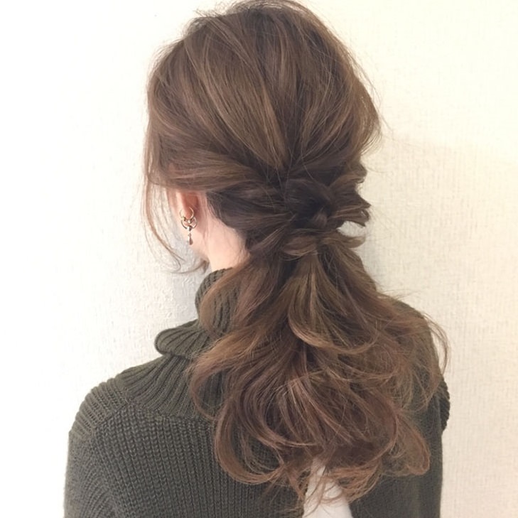 ヘアアクセは不要 くるりんぱだけで作るポニーテール ヘアレシピ