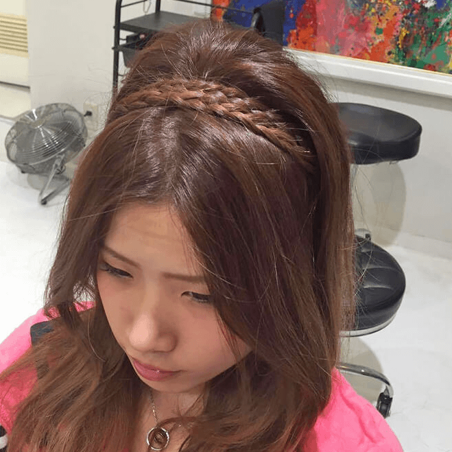 細三つ編みカチューシャでボヘアミアンスタイル☆4