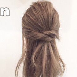 ストレートヘアの方必見！ハーフアップアレンジ　ヘアアレンジ　ロングヘア