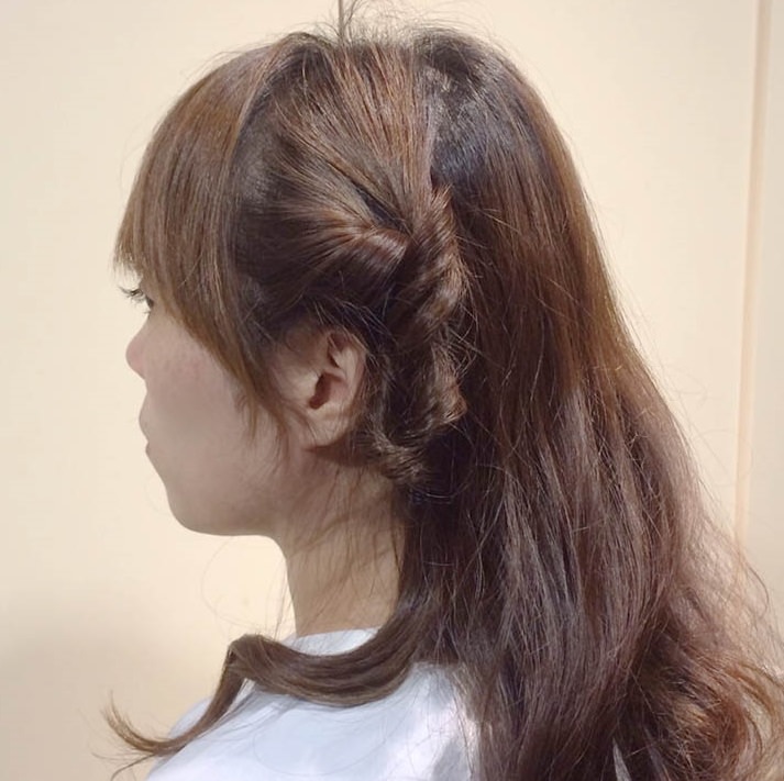 くるりんぱで作る簡単なオシャレなひとつ結びヘアアレンジ☆4