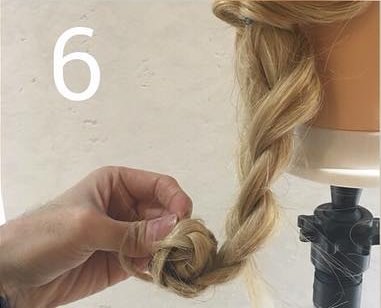 くるりんぱと三つ編みで簡単ヘアアレンジ☆6