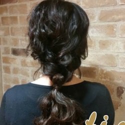 初級編 ロングヘアのポニーテール 忙しい朝でも簡単ヘアアレンジ ヘアレシピ 頭美人 Part 3