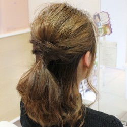 伸ばしかけのヘアスタイにぴったり☆ハーフアップアレンジ！完成