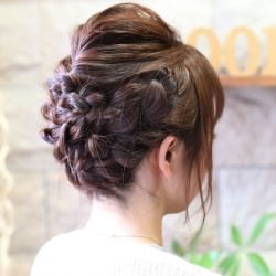 ドレスコーデにおすすめ♪編み込み×くるりんぱアレンジ　ヘアアレンジ　ミディアムヘア