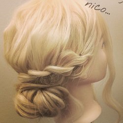 明るい髪が映える!こなれ感漂うまとめ髪☆ ヘアアレンジ ロングヘア