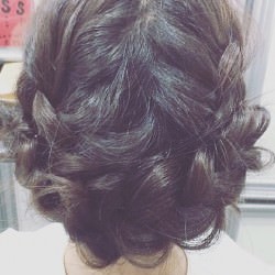 今すぐできる 簡単まとめ髪アレンジ アクティブ ロングヘア ヘアレシピ 頭美人