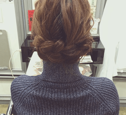 トレンドのルーズ感をヘアスタイルにも♪まとめ髪アレンジ5