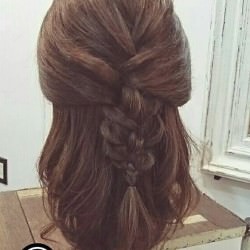 大人っぽい雰囲気！三つ編みハーフアップアレンジ　ヘアアレンジ　ロングヘア