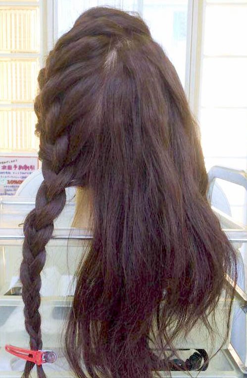 三つ編みと編み込みで作るこなれラプンツェルヘア ヘアレシピ 頭美人