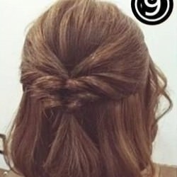 二連くるりんぱで作るボブハーフアップ　ヘアアレンジ　ショートヘア