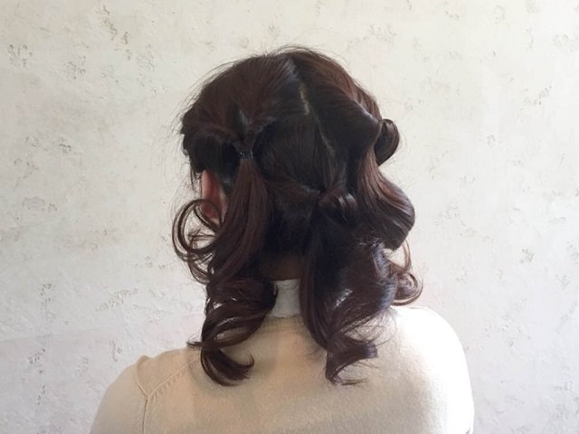 ヘアピン無しでOK！くるりんぱで作るお団子ヘア☆3