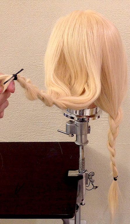 ロングヘアも切らずにボブに大変身☆簡単イメチェンアレンジ2