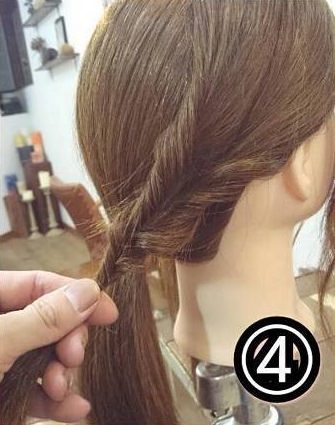 オシャレなヘアゴムが際立つ！ローポ二アレンジ4