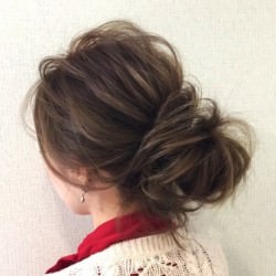 出来る女風!とっさの雨にも負けない篠原涼子がしそうなお団子ヘア☆ ヘアアレンジ ロングヘア