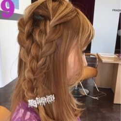 キュートでガーリー♪な三つ編みアレンジ ヘアアレンジ ミディアムヘア