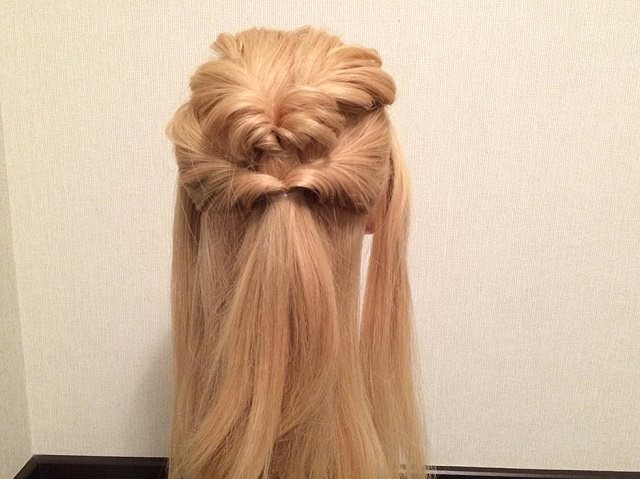 難しいテクニック一切ナシ！華やかアップヘアの簡単アレンジ2