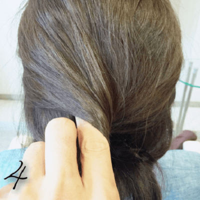 暗めヘアにおすすめ♪くるりんぱのまとめ髪アレンジ4