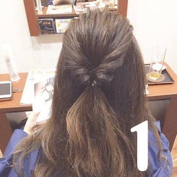 結婚式にオススメなこなれ編み込みヘアー1