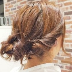簡単に作れる☆低め位置に作る大人かわいいお団子まとめ髪アレンジ　ヘアアレンジ　ロングヘア