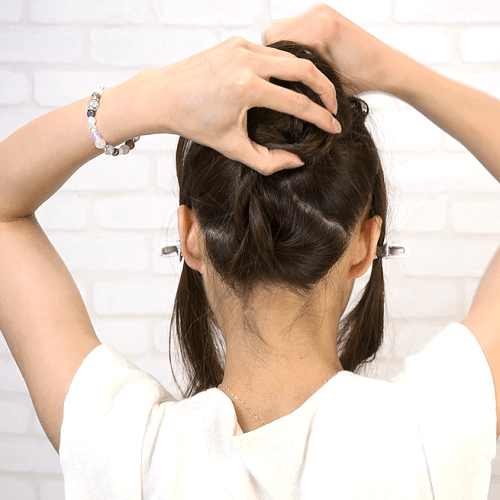 ロープ編みだけで驚きの華やかヘアに☆ゆるふわお団子アレンジ7