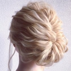 アシンメトリーな華やかアレンジ♪ ヘアアレンジ ロングヘア
