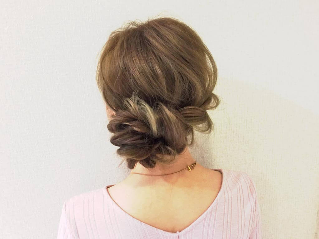 ねじり編みで☆涼しげお団子ヘアTOP