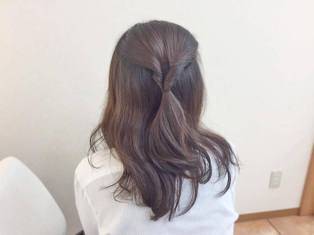 涼しげで上品に見えるアップヘアアレンジ☆6