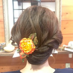 サイド寄せアップスタイル ヘアアレンジ ミディアムヘア