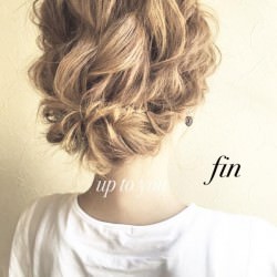 三つ編み×ロープ編みでアップヘア ヘアアレンジ ミディアムヘア