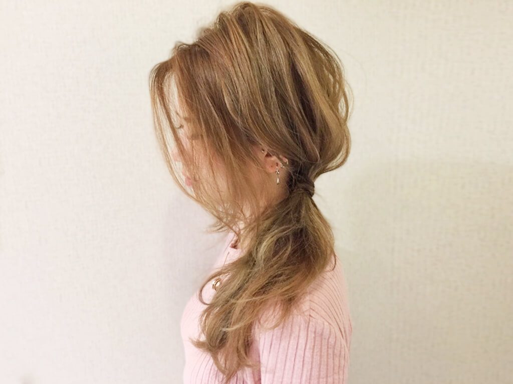 ズボラ女子必見 ササッとおしゃれなサイドヘアアレンジ ヘアレシピ 頭美人