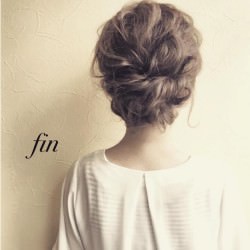 ねじってかわいい♡片寄せまとめ髪　ヘアアレンジ　ミディアムヘア